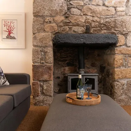 Azenor House, * St Ives (Cornwall)